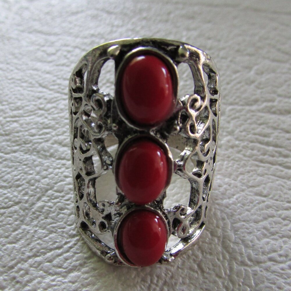 Large Silver 3 Red Stone Ring - Sz 9